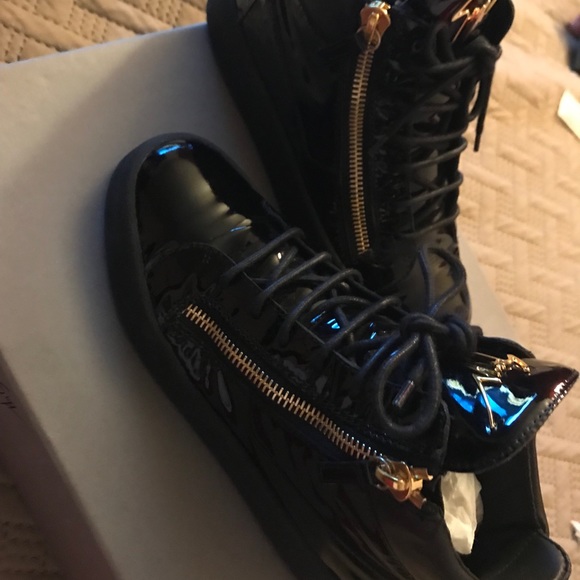 giuseppe zanotti black gold